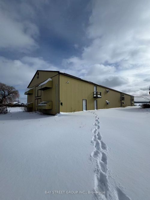 barn-4-641 Canal Road, Bradford West Gwillimbury, ON, L3Z2A6 | Card Image