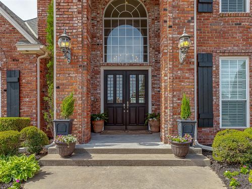 5917 Laquinta Drive, Edmond, OK, 73025 | Card Image