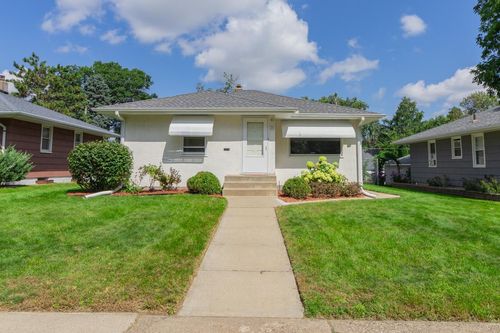 271 Roeller Ave, West Saint Paul, MN, 55118-1558 | Card Image