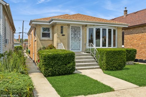 6220 S Mcvicker Ave, Chicago, IL, 60638-4328 | Card Image