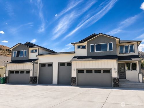 1716 Danny Boy Lane, Wenatchee, WA, 98801 | Card Image