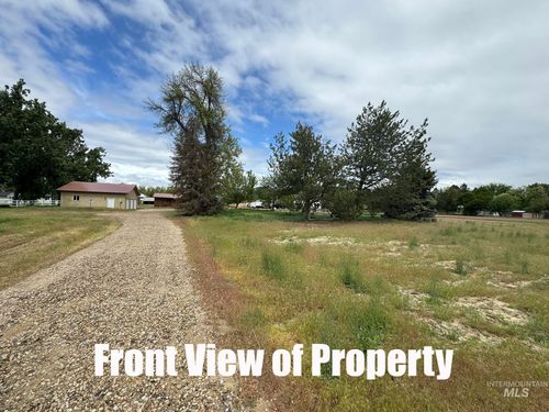 2500 W Floating Feather Rd, Eagle, ID, 83616-3512 | Card Image