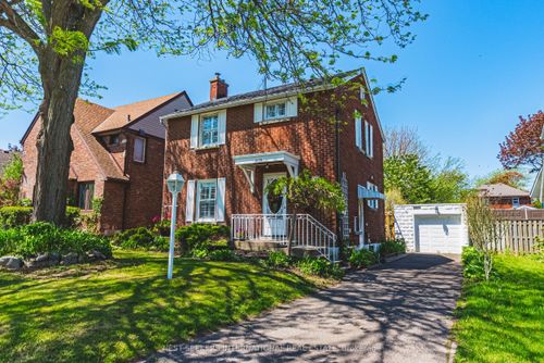 5039 Valley Way, Niagara Falls, ON, L2E1W8 | Card Image