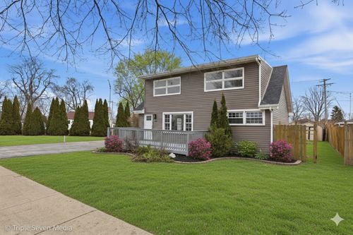 5831 W 81st Pl, Burbank, IL, 60459-1933 | Card Image