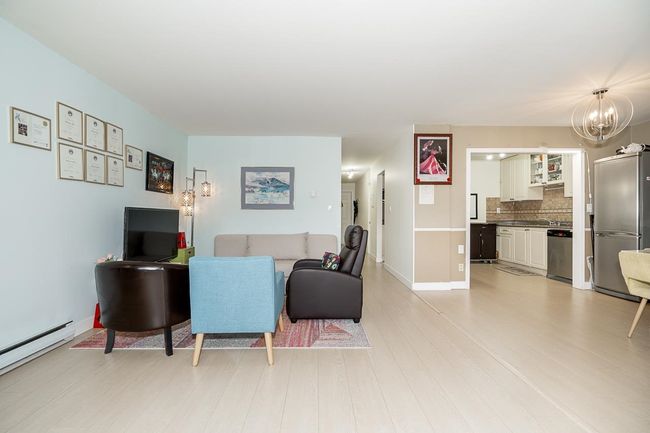5588 Broadway, Townhouse with 2 bedrooms, 1 bathrooms and 1 parking in Burnaby BC | Image 10