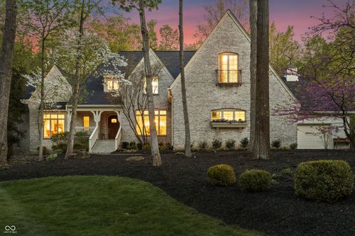 9399 Irishmans Run Ln, Zionsville, IN, 46077-8236 | Card Image
