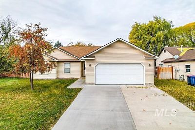 439 Meadowview Lane, House other with 4 bedrooms, 2 bathrooms and 2 parking in Twin Falls ID | Image 1