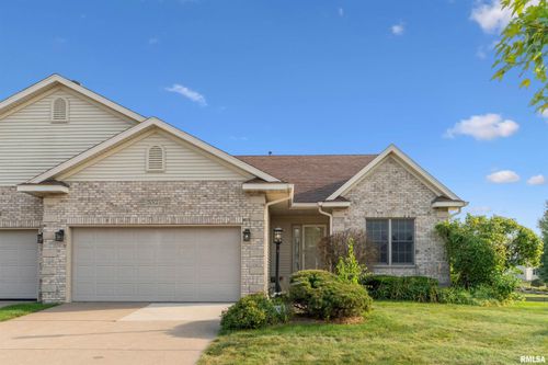 5521 Baraboo Ct, Davenport, IA, 52804-4867 | Card Image