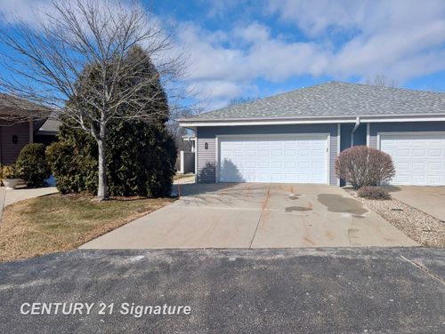 9 Sanctuary Way, Freeland, MI, 48623-8727 | Card Image