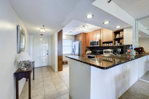 apt-326-896 N Federal Hwy, Lantana, FL, 33462-1881 | Card Image