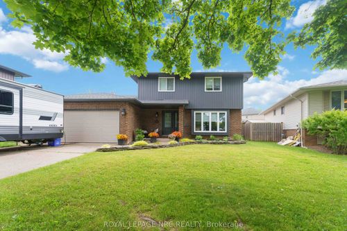 9 Woodgarden Crt, St Catharines, ON, L2M7C9 | Card Image