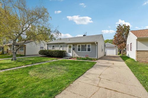 6532 W Euclid Avenue, Milwaukee, WI, 53219 | Card Image