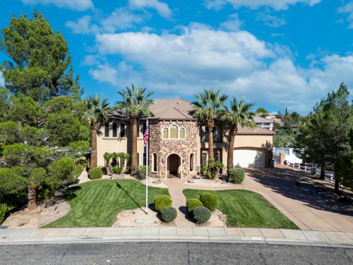 702 Country Ln, Santa Clara, UT, 84765-5455 | Card Image