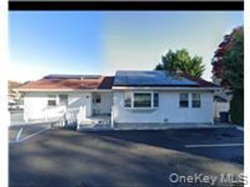 1 Arrowood Ln, Huntingtn Sta, NY, 11747-1503 | Card Image