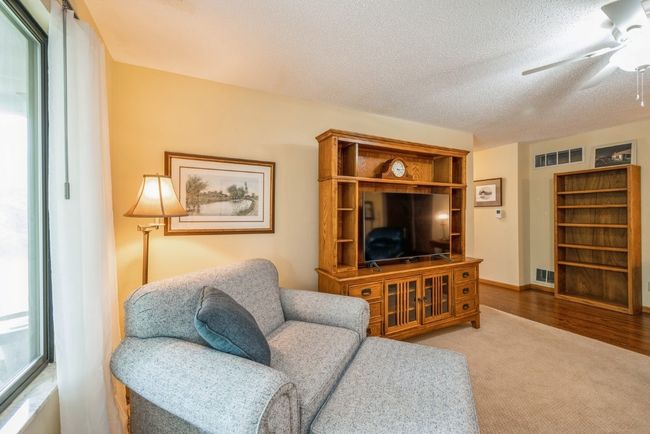 Living Room | Image 4