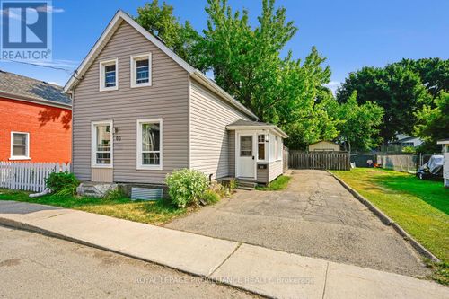 99 John St, Brockville, ON, K6V5B3 | Card Image