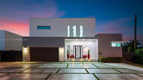 81 S Royal Poinciana Blvd, Miami Springs, FL, 33166-6058 | Card Image