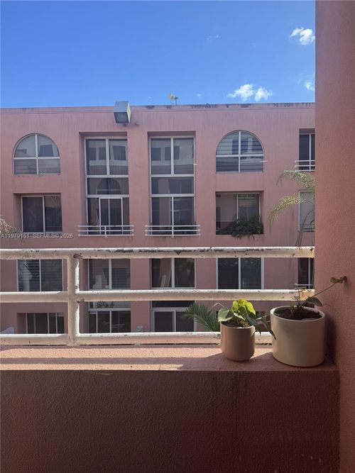 apt-433-2801 Florida Ave, Miami, FL, 33133-1904 | Card Image