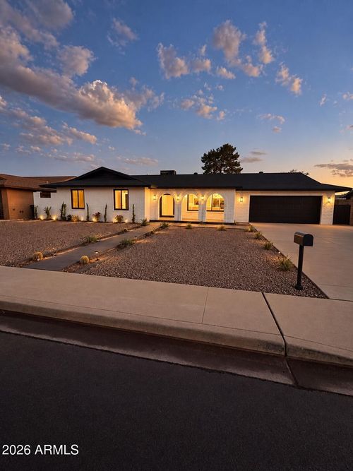 1127 E Watson Dr, Tempe, AZ, 85283-3034 | Card Image