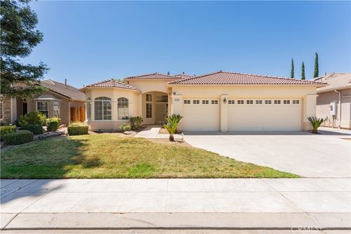 8449 N Thyme Way, Fresno, CA, 93720-4922 | Card Image