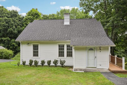 8 Sunset Hts, Monroe, NY, 10950-2639 | Card Image