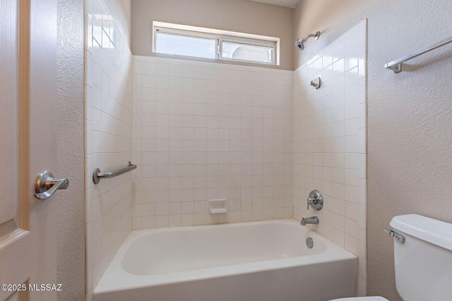 30-web-or-mls- Holly Berry-26 | Image 15