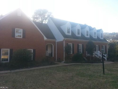 5135 Lake Shores Rd, Virginia Beach, VA, 23455-2521 | Card Image