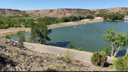 31 E Lakeshore Dr, Ransom Canyon, TX, 79366-2512 | Card Image