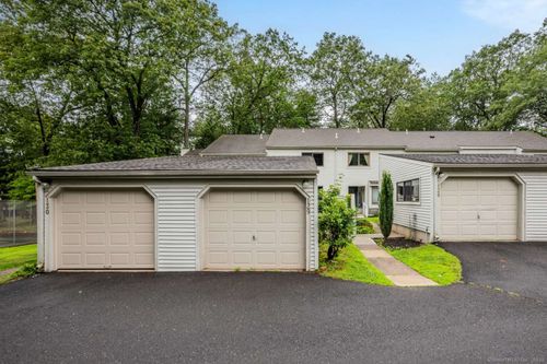 129-129 Farmington Chase Cres, Farmington, CT, 06032-3162 | Card Image