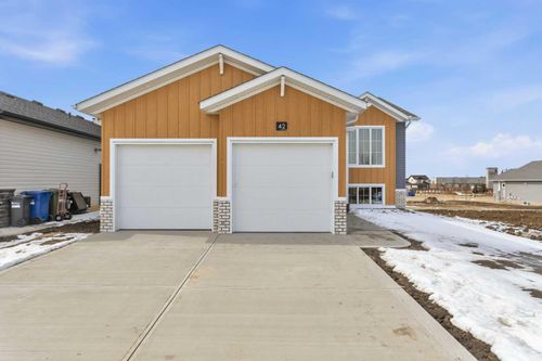 42 Tarzwell Ave, Red Deer, AB, T4P0Y9 | Card Image