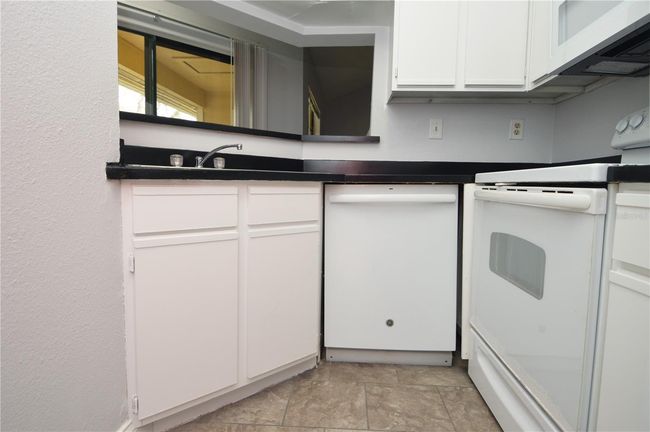 UNIT-202 - 8659 Fancy Finch Dr, Condo with 2 bedrooms, 2 bathrooms and null parking in TAMPA FL | Image 6