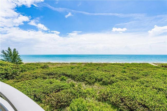 APT-402 - 3702 N Highway A1a, Condo with 3 bedrooms, 3 bathrooms and null parking in Hutchinson Island FL | Image 6