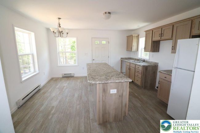 KITCHEN | Image 7