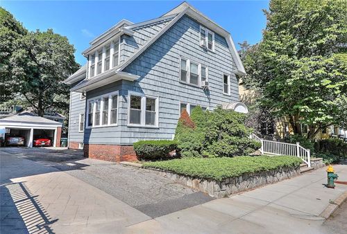 38 S Angell St, Providence, RI, 02906-5230 | Card Image