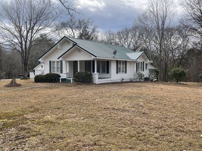 6265 Lower Big Sandy Rd, House other with 3 bedrooms, 1 bathrooms and 3 parking in Big Sandy TN | Image 2