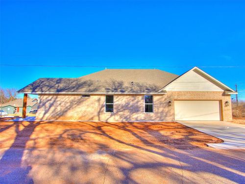 124 W 4th St, Arcadia, OK, 73007-9108 | Card Image