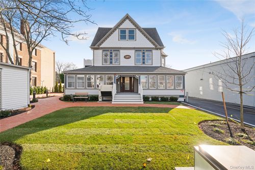5-584 Main St, Islip, NY, 11751-3517 | Card Image