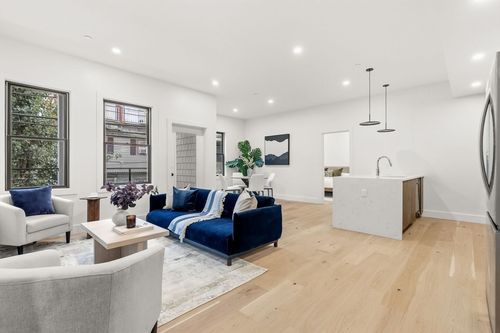 ph303-47 Condor St, Boston, MA, 02128-1331 | Card Image