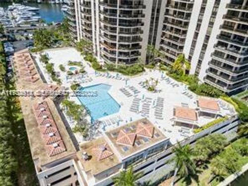 apt-17k-19667 Turnberry Way, Aventura, FL, 33180-2515 | Card Image