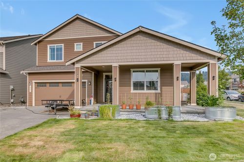 201 Grennan Ln N, Enumclaw, WA, 98022-5029 | Card Image