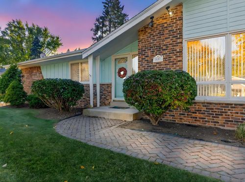 9497 N Maura Lane, Brown Deer, WI, 53223 | Card Image