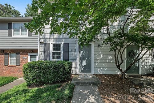 3322 Heathstead Pl, Charlotte, NC, 28210-4377 | Card Image