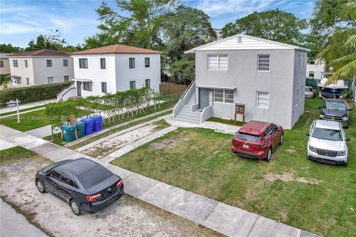 3721 Sw 27th Ter, Miami, FL, 33134-7223 | Card Image