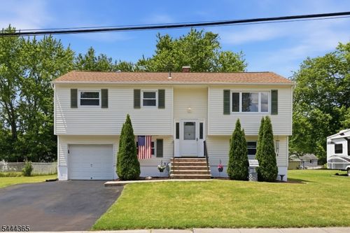 9 Brearly Cres, Flanders, NJ, 07836-9553 | Card Image