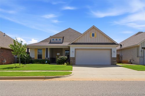 2912 Wild Rose Lane, Yukon, OK, 73099 | Card Image