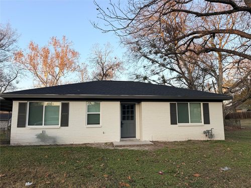 502 Willow Circle, Brenham, TX, 77833 | Card Image