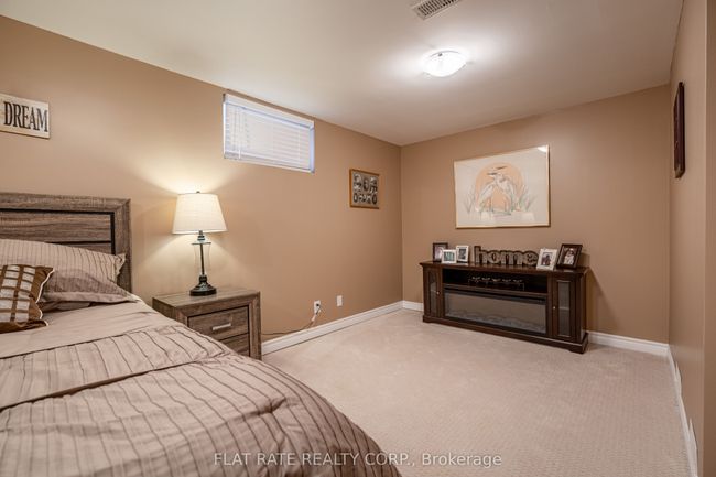 10 Hillview Dr, House other with 5 bedrooms, 3 bathrooms and 4 parking in Bobcaygeon ON | Image 23