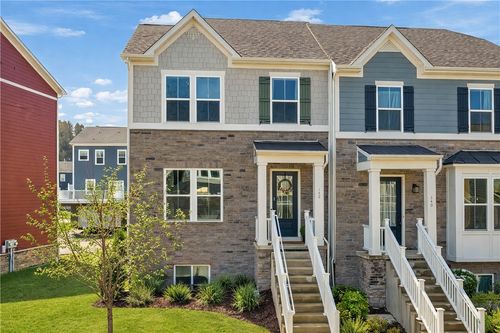 142 Seneca Pl, Mars, PA, 16046-4000 | Card Image