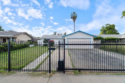 7992 Valley Green Drive, Sacramento, CA, 95823 | Card Image