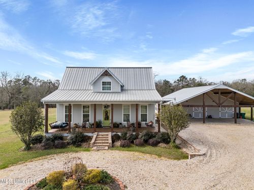 20 Hawkins Dr, Carriere, MS, 39426-7040 | Card Image